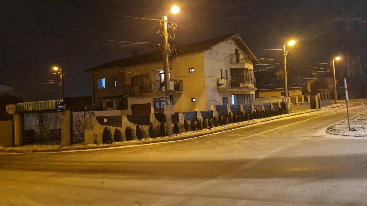 Pensiunea Medellin Tulça Dış mekan fotoğraf